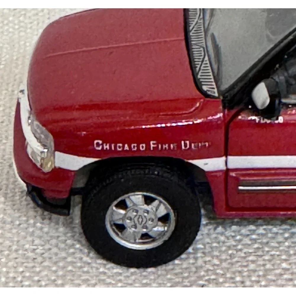 1/64 Chevy Tahoe Chicago Fire Department CFD Model Car Diecast Battalion 3 Red